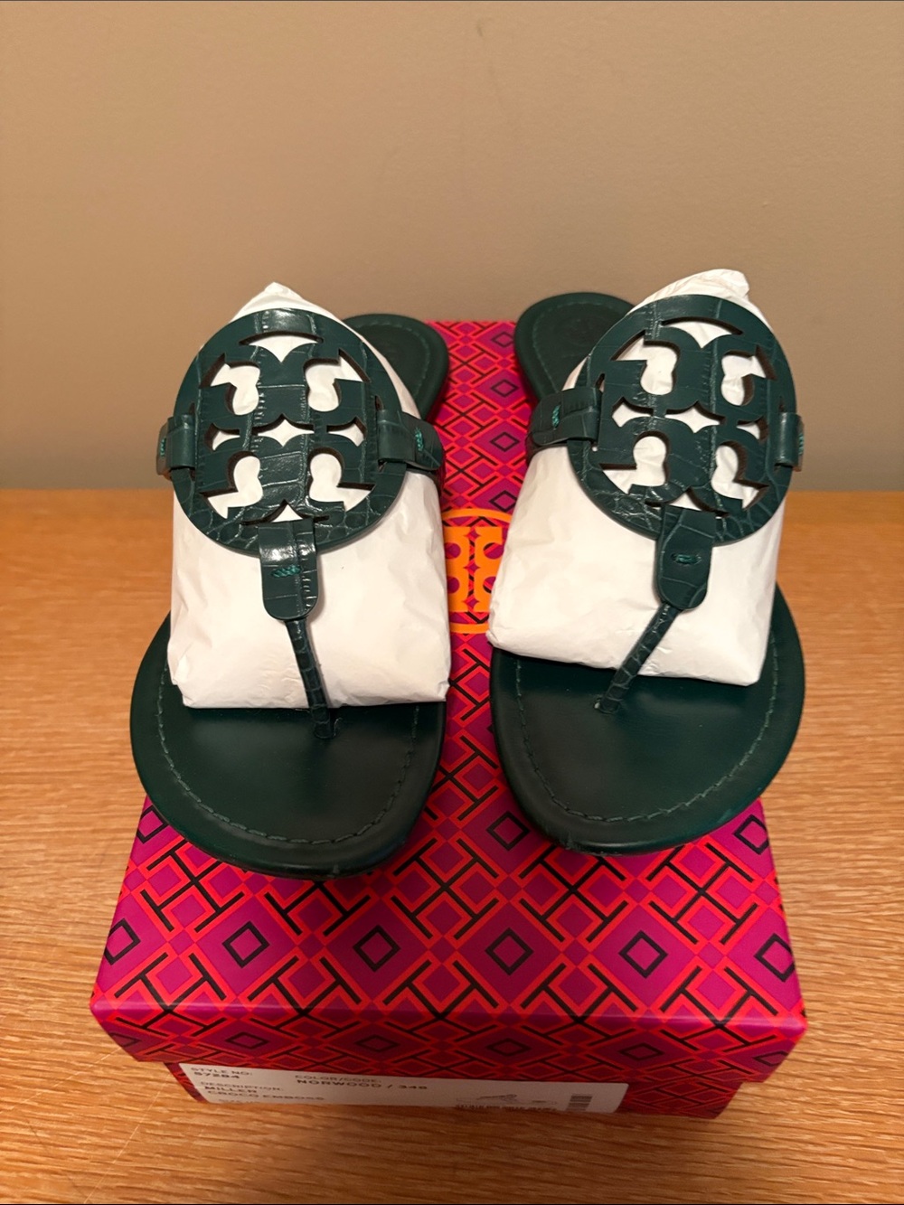 Tory Burch Miller Sandal 9.5 Green Norwood Croc Emboss Excellent condition